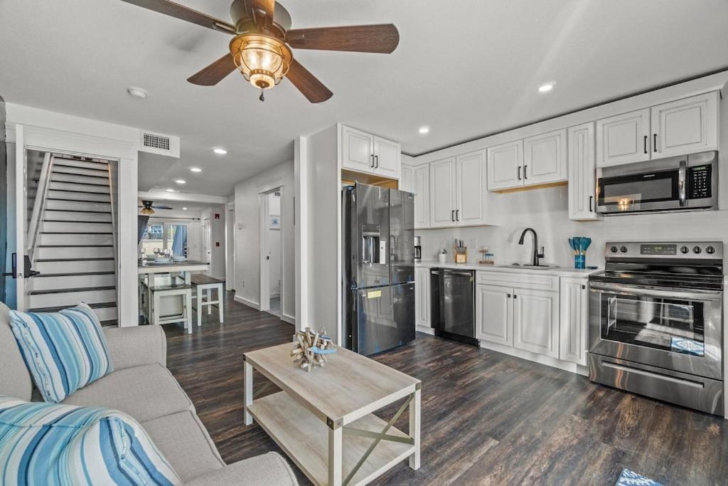 Newly Remodeled Beachfront Townhome - Sleeps 14 Panama City Beach Kültér fotó
